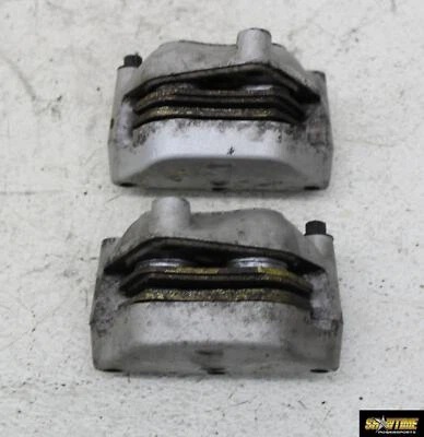 06 JUEGO DE PINZAS DE FRENO DELANTERAS DERECHA IZQUIERDA HARLEY-DAVIDSON ROAD GLIDE FLTRI 06 PAR Foto 1 de 4