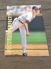 1998 Topps Picture Perfect Baseball Card #P5 Greg Maddux (M4)