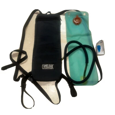 CAMELBAK Zoid Insulated Hydration Pack Black hip belt Zip With Bladder New - Image 1 of 4