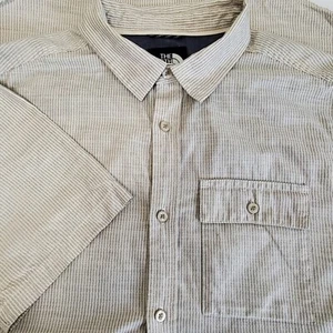 The North Face Short Sleeve Button Up Shirt Beige Striped Sz L - Picture 1 of 4