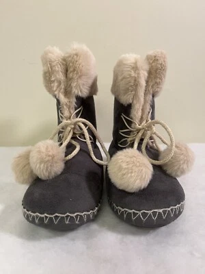 Kooba Mocasines Zapatilla Botas Gris Piel Sintética 45836 Talla S 5-6 Cordones con Bolas Peludas Foto 1 de 4