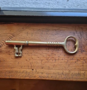 Vintage Solid Brass Skeleton Barrel Key Replica Large Dungeon Reproduction - Picture 1 of 14