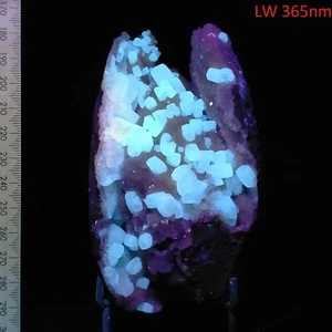 Fluorescent Calcite geode w/ phosphorescent afterglow natural crystal cave 0.5kg - Picture 1 of 11