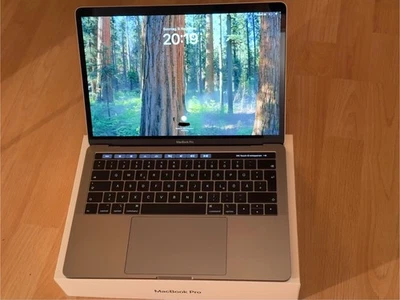MacBook Pro 2019 - 4 Thunderbolt Anschlüsse - Space Grey - Bild 1 von 4