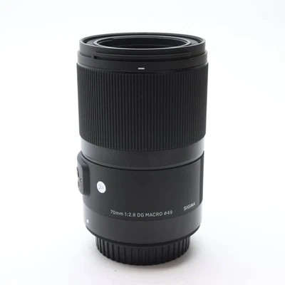 Sigma 70mm F/2.8 DG MACRO Art (for Canon EF mount) #286 - Image 1 of 4
