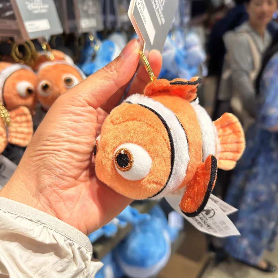 Auténticos llaveros de muñeca de peluche Shanghai Disney Finding Nemo 2025 Foto 1 de 1
