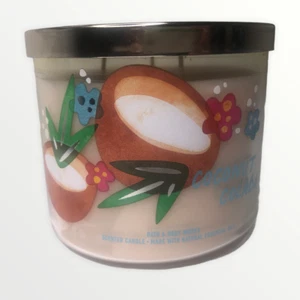 (1) Bath & Body Works 3-Wick Candle 14.5oz. COCONUT COLADA Rum Pineapple Vanilla - Picture 1 of 2