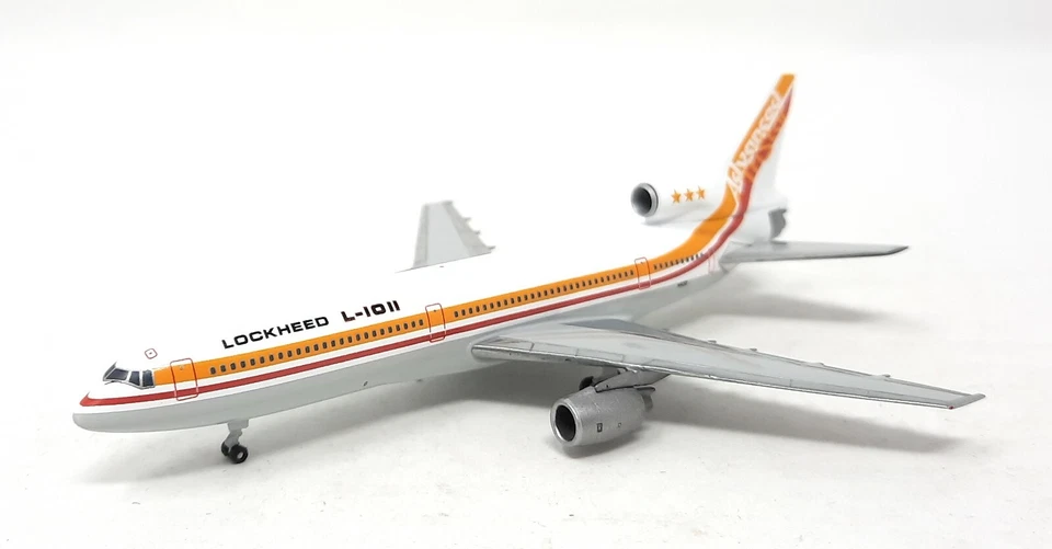 Avión Herpa Wings 1/500 Lockheed Corporation L 1011-1 TriStar 50th 535571 Foto 1 de 1