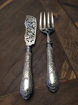 COUVERT DE SERVICE A POISSON STYLE LOUIS XV ARGENT MASSIF MINERVE - Photo 1/4