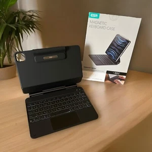ESR Magnetische Keyboard Hülle, iPad Tastatur Hülle für iPad Air 6/5/4/iPad Pro - Bild 1 von 4
