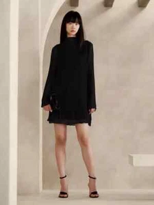 Banana Republic Delana mini abito plissettato MEDIA M #755369 nero nuovo con etichette $190 - Foto 1 di 2