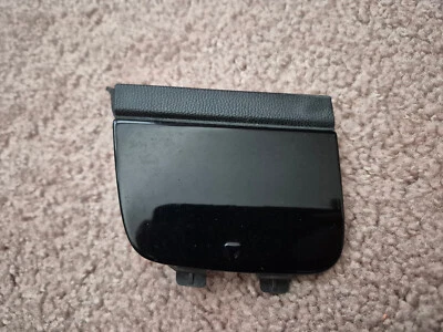 15 16 17 CUBIERTA REMOLQUE DELANTERA MERCEDES-BENZ GLA250, sin PAQUETE AMG, 1568850722, OEM Foto 1 de 4