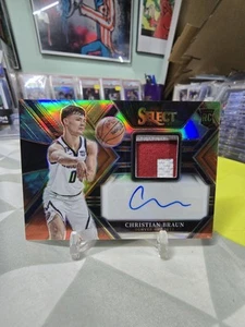 Christian Braun 2022 Select /25 Patch Auto Tie-Dye Prizm Rookie #RJA-CHB Nuggets - Bild 1 von 2