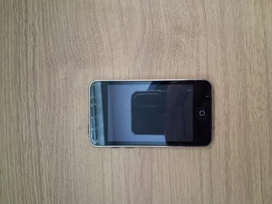 Apple iPod Touch - Untested l - Picture 1 of 7