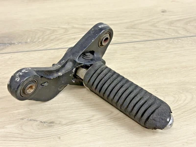 1988 - 2006 GSX600F 600 Katana 铃木原始设备制造商前左脚钉带支架安装 — 第 1/4 张图片