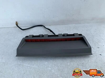 2007-2013 INFINITI G35 G37 TERCEIRA LÂMPADA DE LUZ DE FREIO COM MOLDURA DE ACABAMENTO FABRICANTE DE EQUIPAMENTO ORIGINAL 07 - 13 - Imagem 1 de 4