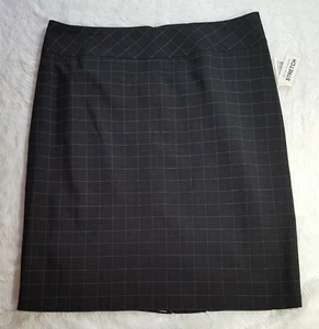 Judith Hart Collection Women's 16 Black plaid skirt knee length,lined poly,rayon - Picture 1 of 7