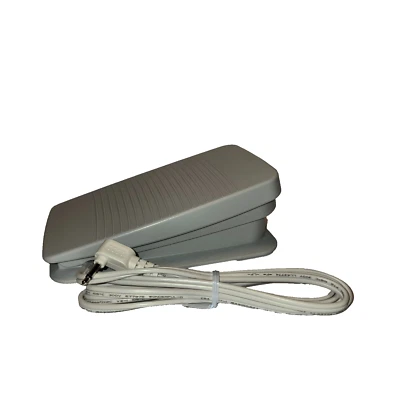 Máquina de Coser Brothers Pedal Control Mod# TFC322 Blanco Foto 1 de 4