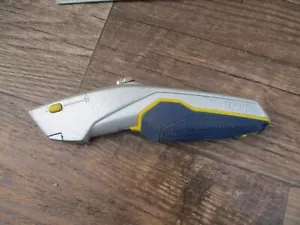 Cuchillo utilitario retráctil Irwin - Imagen 1 de 5