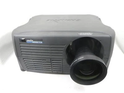 Proyector DLP Christie Mirage S+2K (38-DSP102-02) PC 3D listo con lente fija  Foto 1 de 4