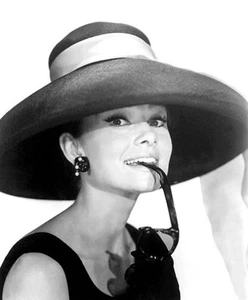 BARBIE ~ AUDREY HEPBURN ~ FRÜHSTÜCK BEI TIFFANY’S ~ SCHWARZES TAGS-ENSEMBLE ~ FAST NEUWERTIG - Bild 1 von 13