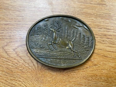 Hebilla de cinturón Bounding Deer Foto 1 de 3