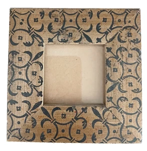 Shabby Chic Square Shaped Wood Picture Frame 5.75"x5.75" Holds 2.78"x2.78" Pic - Picture 1 of 19