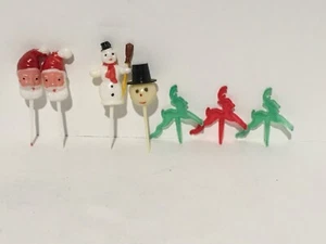 7 Vintage Christmas Cake Cupcake Toppers Picks - Picture 1 of 5
