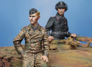 ALPINE MINIATURES 35225, WSS Tiger Crew Set (2 figuras), ESCALA 1:35 - Imagen 1 de 1