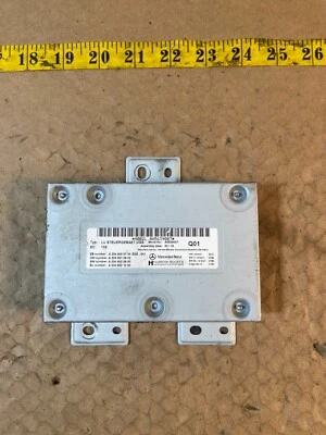 Módulo de interfaz de comunicación Mercedes Benz ML350 2006-2011 A2049005704 OEM. Foto 1 de 4
