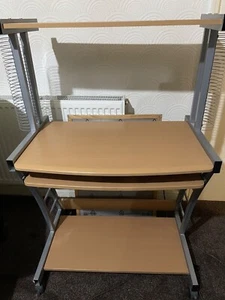 office desk chair very good condition for computer work. - Picture 1 of 3
