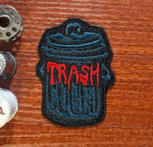 Patch Patch Emo Goth Biker Emoji Divertente Ferro Ricamato Su 2,75x2" Punk - Foto 1 di 3