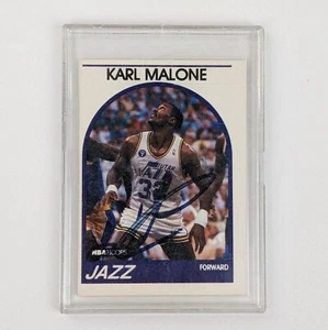 1989-90 NBA Hoops - #30 Karl Malone Autographed Signed Basketball Card Utah Jazz - Picture 1 of 4