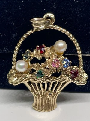 Colgante canasta de flores de piedras preciosas multicolores vintage de oro amarillo de 14K de M&M Foto 1 de 4