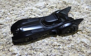 Hot Wheels 1989 Batmobile 1:18 Scale Tim Burton Michael Keaton Batman Pre-Owned - Picture 1 of 3