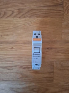 Relè Finder 22.22 - Foto 1 di 2