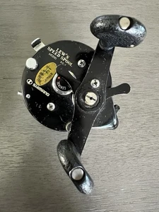 Vintage Shimano Lew's Speed Spool BB-1 Bait Casting Rolle. FÜR TEILE siehe Bilder - Bild 1 von 5