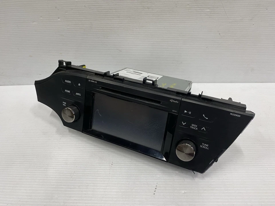 2016-2018 TOYOTA AVALON AM FM CD RADIO RECEIVER DISPLAY SCREEN OEM 86140-07100 - Image 1 of 4