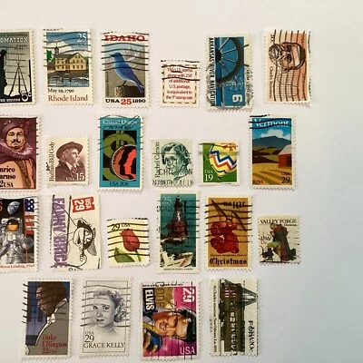 Mixed Lot of 22 Used & Cancelled U.S. Postage Stamps, 1970s, 1980s, 1990s - Image 1 of 4