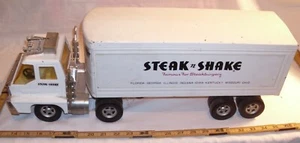 NYLINT STEAK N SHAKE PRIVATE LABEL SEMI TRUCK PRESSED STEEL TOY 1960 - Picture 1 of 5