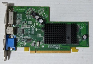 Dell ATI Radeon X300 Y8365 109-A62801-00 128MB Full Height Video Card - Picture 1 of 6