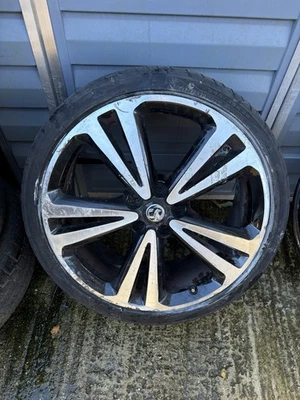 Vauxhall Insignia 20" Inch SRI / VX-Line Alloy Wheel With Tyre Sri 21 - Image 1 of 4