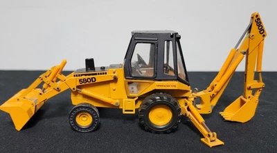 Retroescavadeira de metal fundido 580D. - Imagem 1 de 3