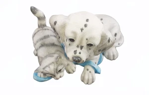 DALMATIAN PUPPY WITH GREY CAT STATUE ORNAMENT FIGURINE - Picture 1 of 2
