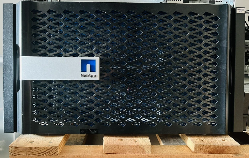 Netapp Storage AFF8080 Single Controller w/Premium Licensed-CIFS/NFS/iSCSI/SV/SM - Image 1 of 2