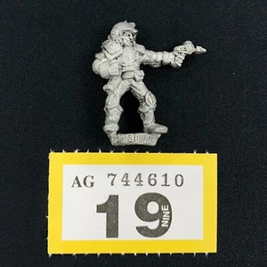 SHIPS OFFICER HAND FLAMER METAL ROGUE TRADER ADVENTURER RT601 40K PIRATE GUARD - Picture 1 of 1