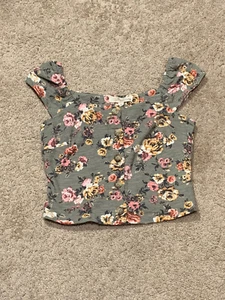 Rewind Womens/Juniors Cropped Shirt Size Small NEW Green Floral Button Front - Picture 1 of 9