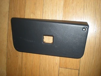 NOS 1986 - 1989 FORD AEROSTAR FRONT DOOR TRIM FINISH PANEL RH E69Z-1223712-A - Image 1 of 3