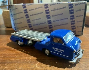 Haupthändler Conrad 1954 Mercedes Renntransporter 1:43 blau Wonder Truck - Bild 1 von 4
