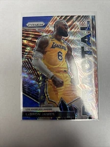 2023-24 Panini Prizm LeBron James #6 Fractal Blue Wave Prizm Lakers Z797 - Bild 1 von 2